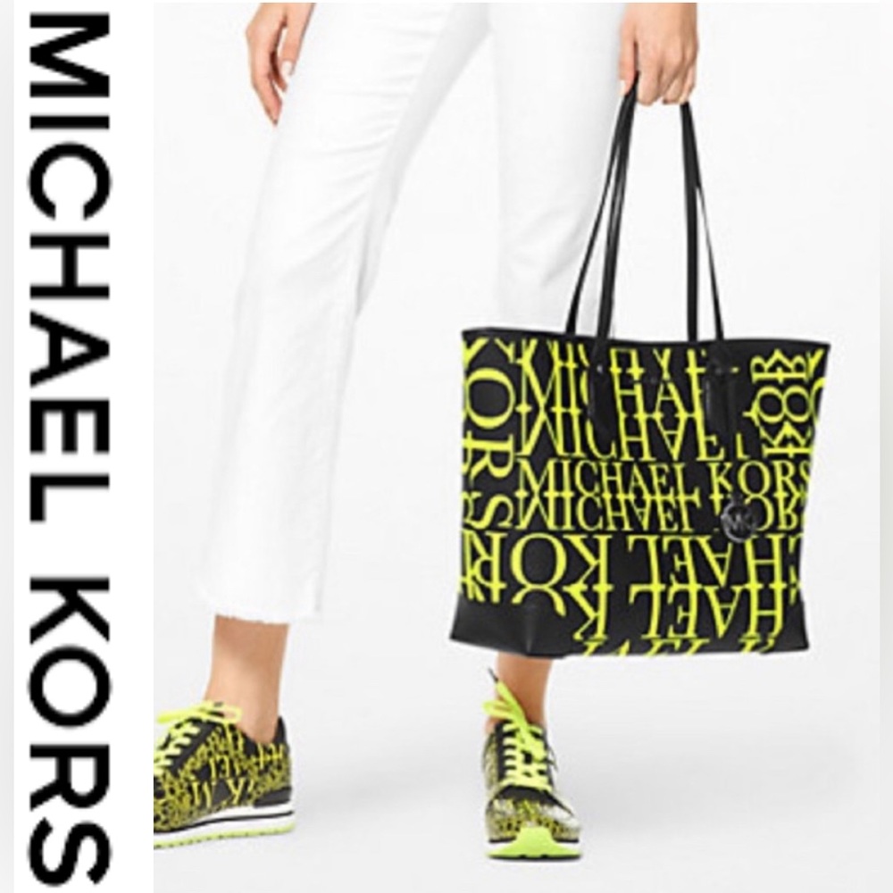 MICHAEL KORS Eva Large Newsprint Logo Leather Tote Bag - Black / Neon Yellow